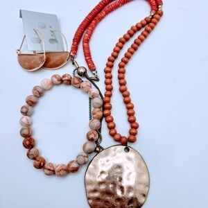 Coral tone gold tone statement necklace stone earrings peach agate Bracelete